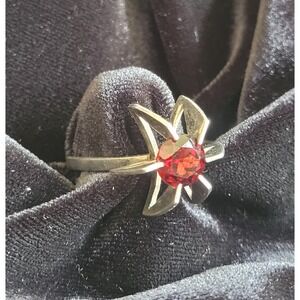 Vintage MCM Starburst Sterling Silver Red Stone Ring Garnet Funky Size 6 Triangl
